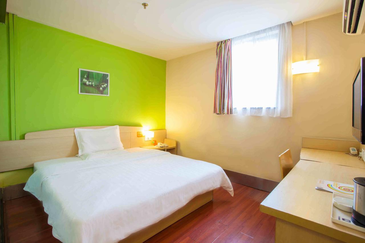 7Days Inn Shantou Coach Terminal Huang He Road Room photo